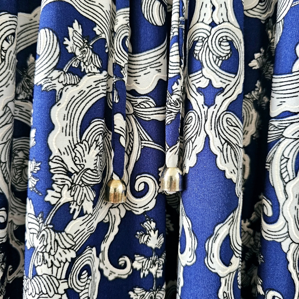 HAANI maxi dress size 1X blue white floral elastic waist short sleeve  V neck - Picture 3 of 8